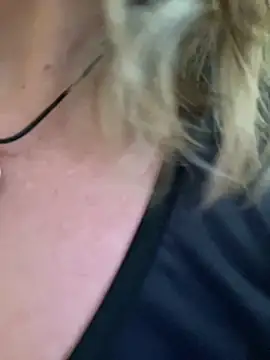 Chatroom XXX en direct de TrenaAnne