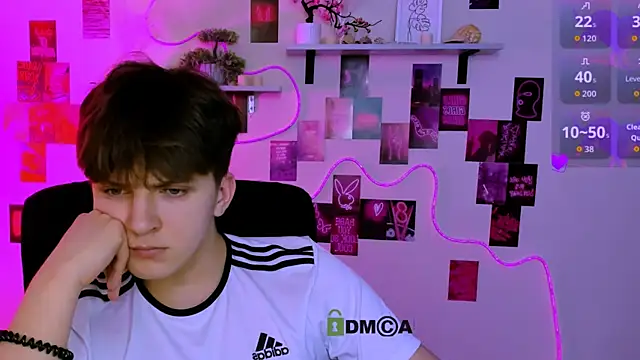 travis_wolf_'s Live XXX Chat