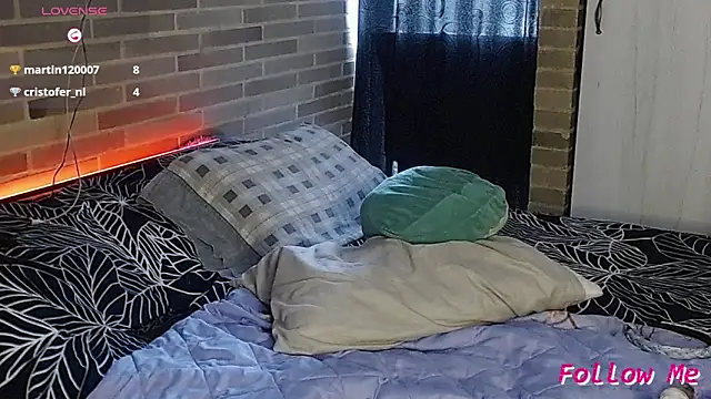 sweet-little Chat XXX live