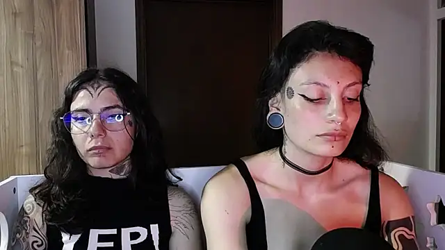 _onthary_6's Live XXX Chat