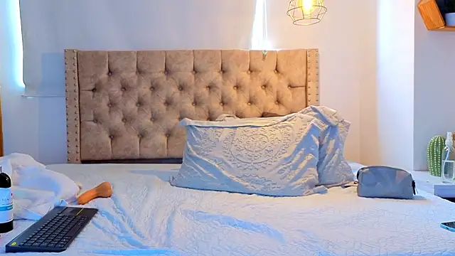 Živý XXX chat KeryHillson