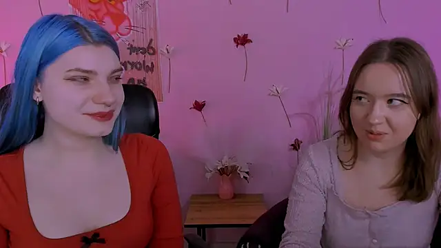 Show modela casey_meow_ na web-kameri