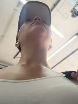 Pertunjukan Kamera Web Queen_Scatlett