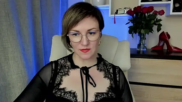 Вебкам-шоу feliziaDesire