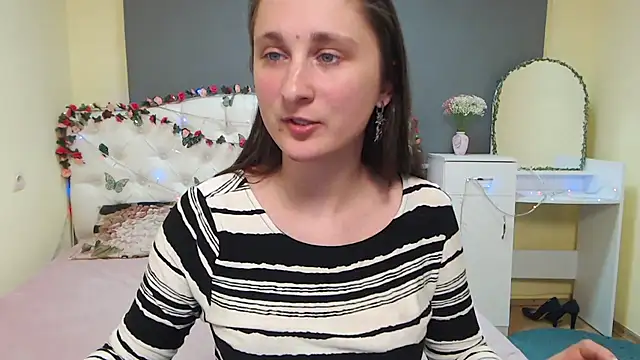 MichelLeee Adlı Modelin Canlı XXX Sohbeti