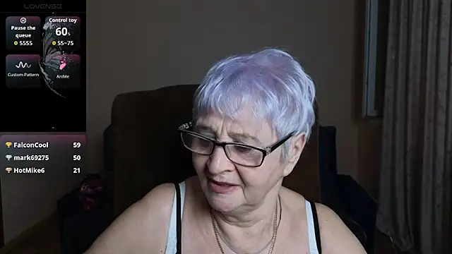 Chat +18 de Sandra_Snowflake ao vivo