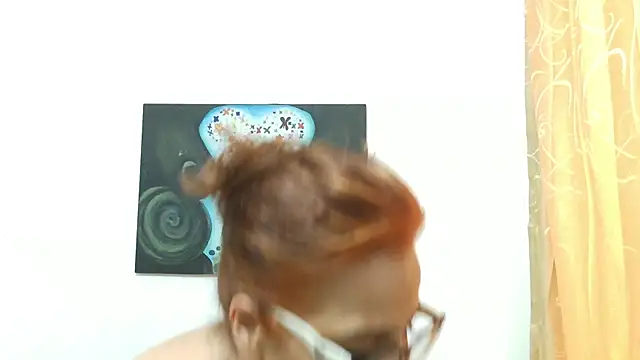 Madame_Desire Adlı Modelin Canlı XXX Sohbeti