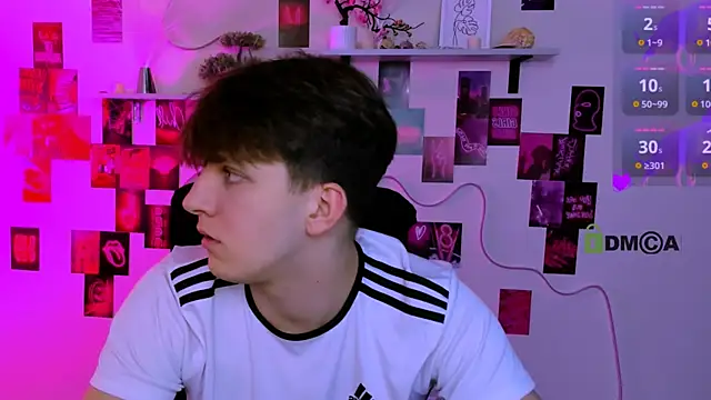 travis_wolf_ Live XXX-Chat