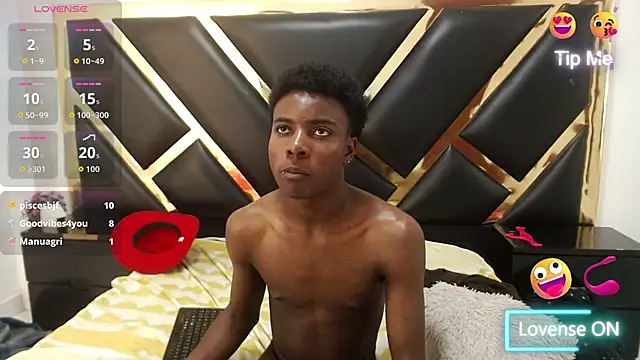 NoahJhonson69 Live XXX Chat