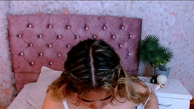 Chat +18 de Sofiazaf_ ao vivo