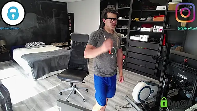 latinoo23bom Live XXX-chat