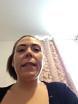 دردشة Ellie-Elizabeth الجنسية المباشرة