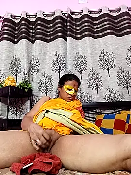 Show modela Gullapi na web-kameri