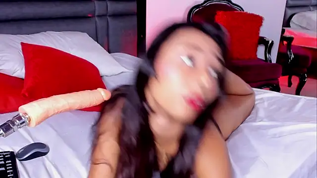 SaraDreamss Adlı Modelin Canlı XXX Sohbeti