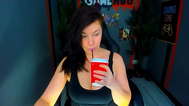 AnaMills élő XXX-chatje