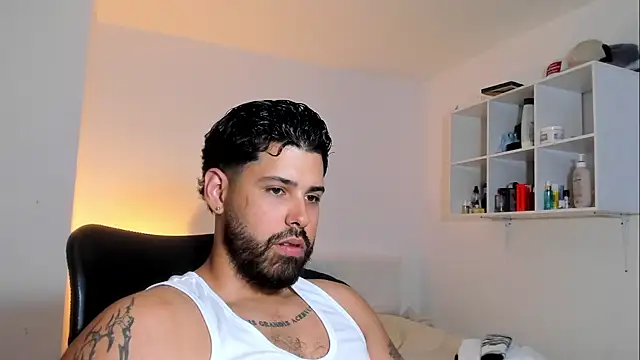 Chat XXX en directo de Justyn_Torres