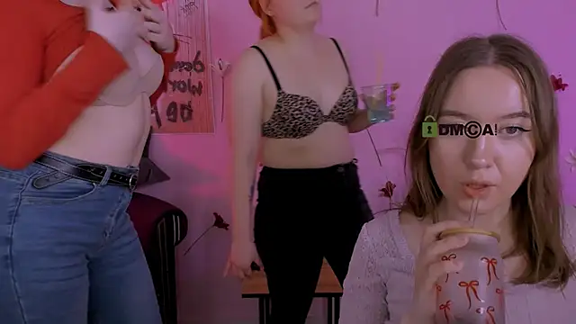 Вебкам-шоу casey_meow_