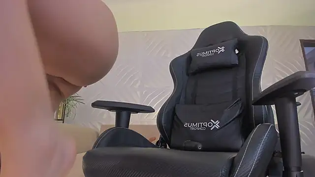 KylaMorrison live XXX chat