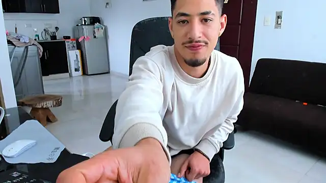 Chandler_ken Chat XXX in diretta