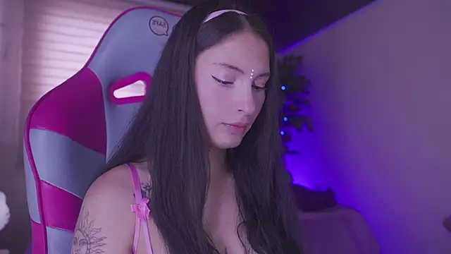 Rebecah_1 élő XXX-chatje