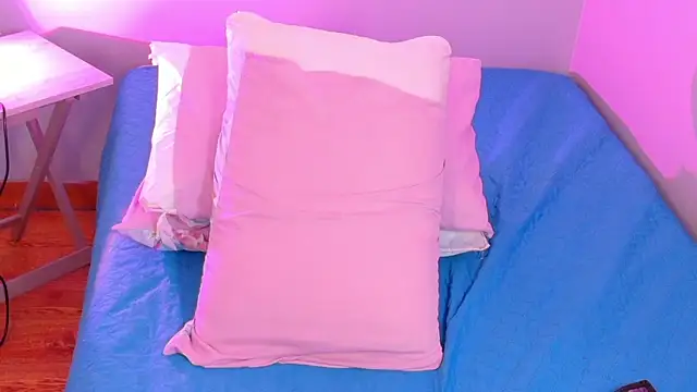 drooling4daddy élő XXX-chatje