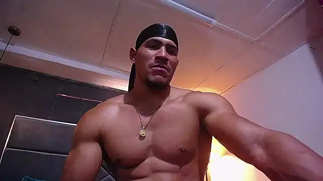 teddyfit19cm: διαδικτυακό σόου στην κάμερα