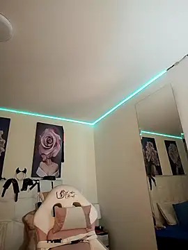 SamathaMay 网络视讯表演