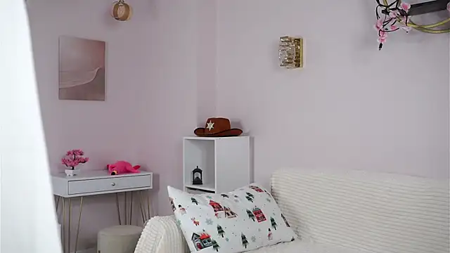 SunnivaCovil Chat XXX live