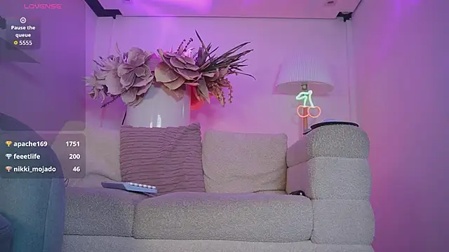 Pokazy przed kamerką – Mia_patrick1