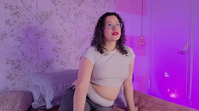 Charlotte__Miller Chat XXX in diretta