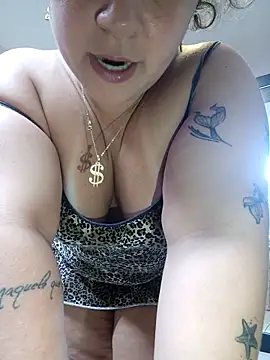 Moranguinha2234 live XXX chat