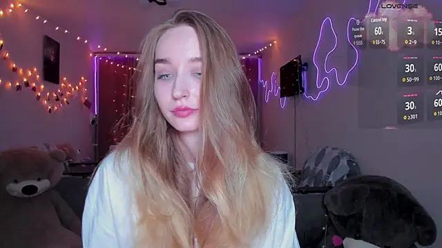 XXX chat uživo modela MoonDust