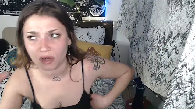 Chat XXX ao vivo de AlienforTwenty