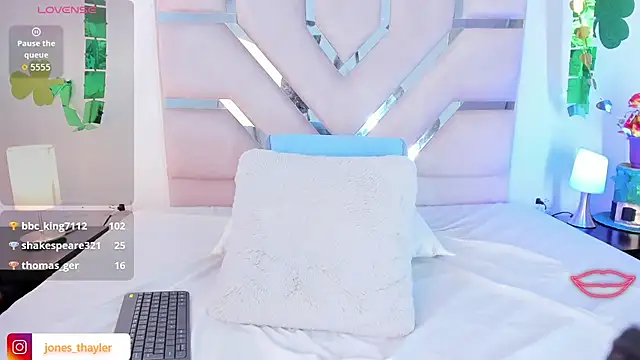 Thayler_jones Live XXX-chat