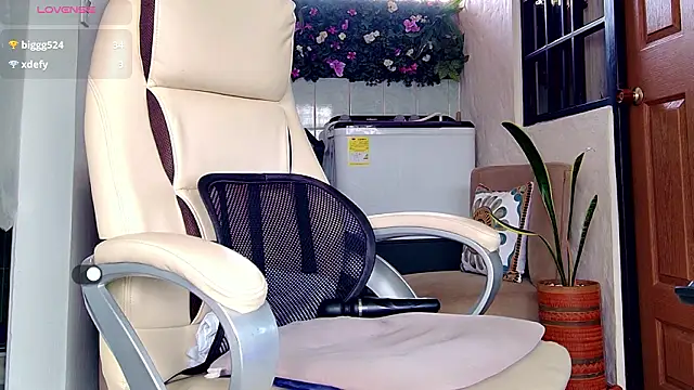 yanella_fire: απευθείας συνομιλία ΧΧΧ