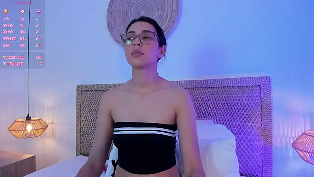 desireee_ Adlı Modelin Canlı XXX Sohbeti