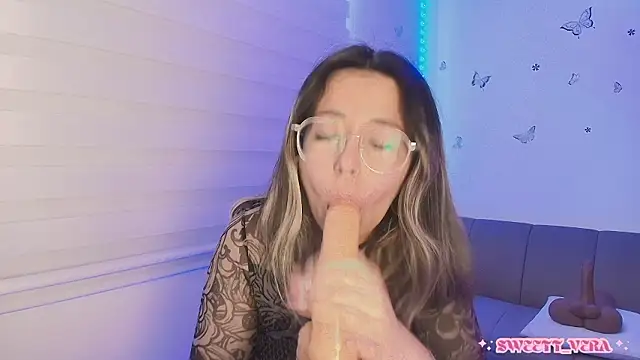 sweettvera Adlı Modelin Canlı XXX Sohbeti