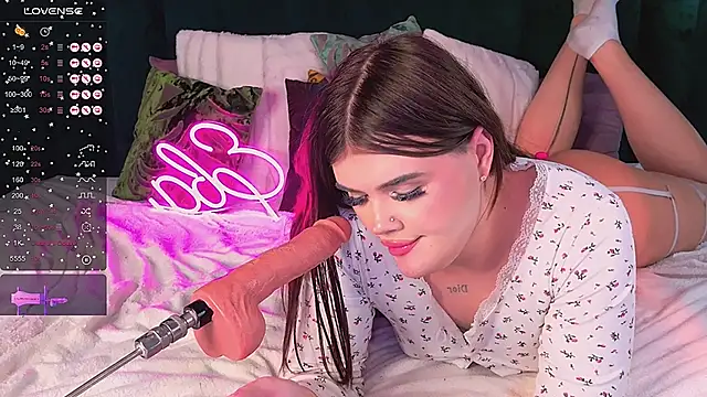 EvaaLane 在線直播表演