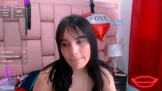 Nathaly_18_ Adlı Modelin Canlı XXX Sohbeti