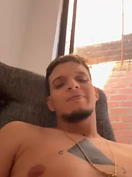 ArturoDelgado1 Adlı Modelin Canlı XXX Sohbeti