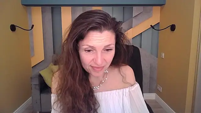 EllaLong Live XXX Chat