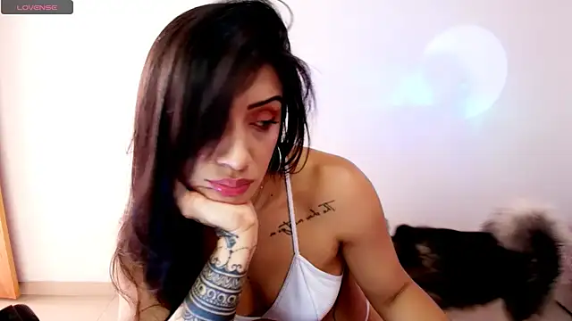 Dannawells live XXX chat