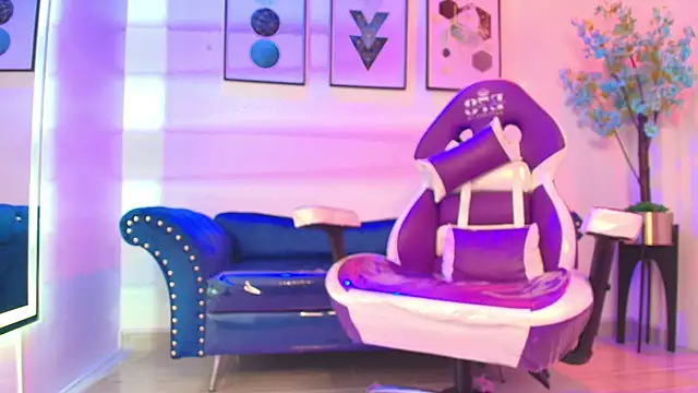 Chat XXX en directo de Maddie_T18