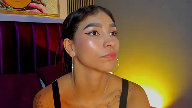 LauraAristizabal Chat XXX in diretta