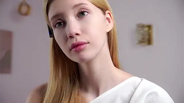 SunnivaCovil's Live XXX Chat