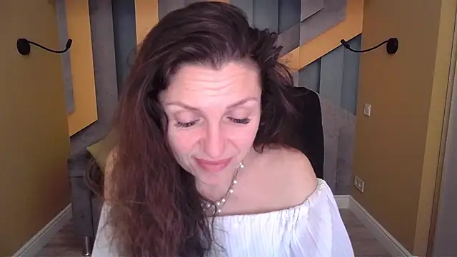 Chat +18 de EllaLong ao vivo