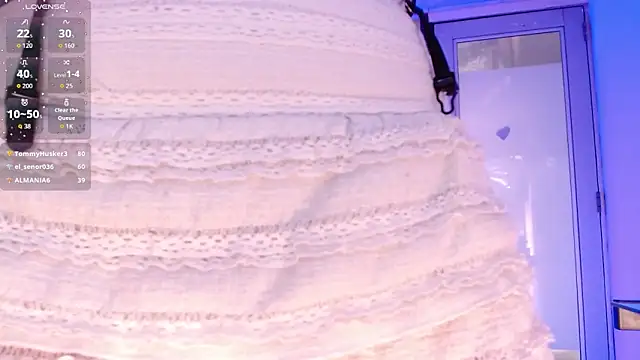 milfsecret69's Live XXX Chat