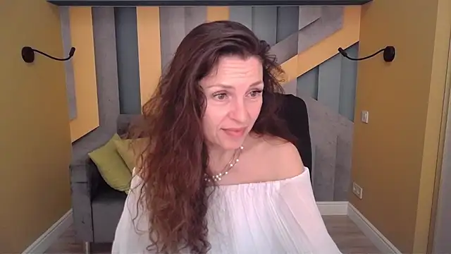 Chatroom XXX en direct de EllaLong