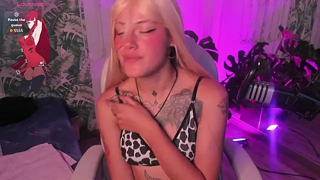 Živý XXX chat _sharlotte777