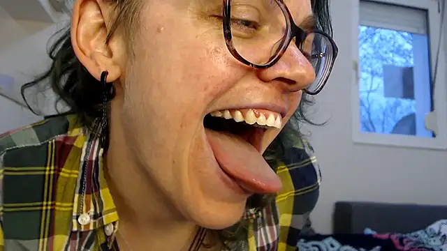 Ju-Hot's Live XXX Chat